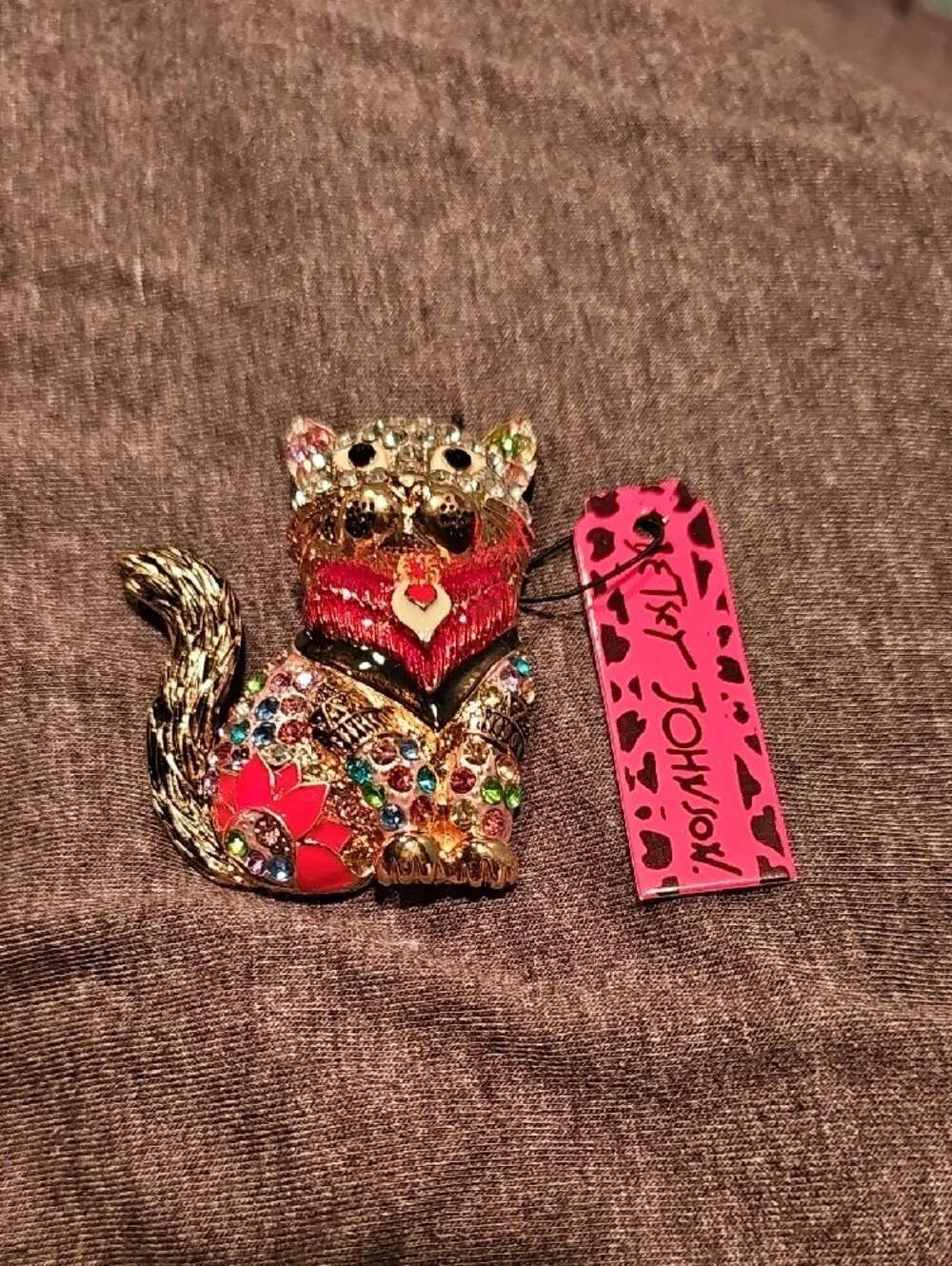 Betsey Johnson Gold Tone Jeweled Cat Brooch with Pink Tag